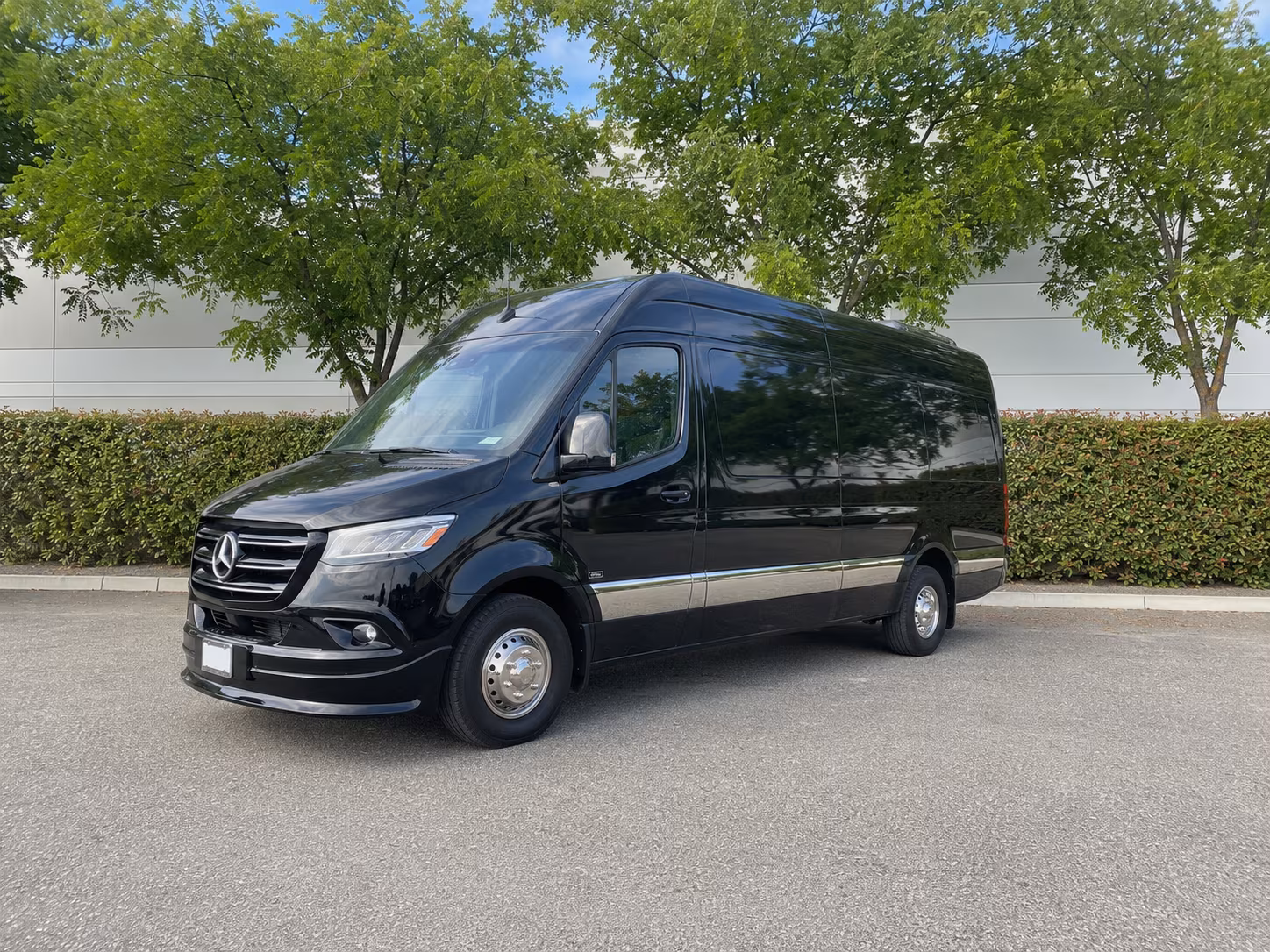 baltimore 10 passenger sprinter van
