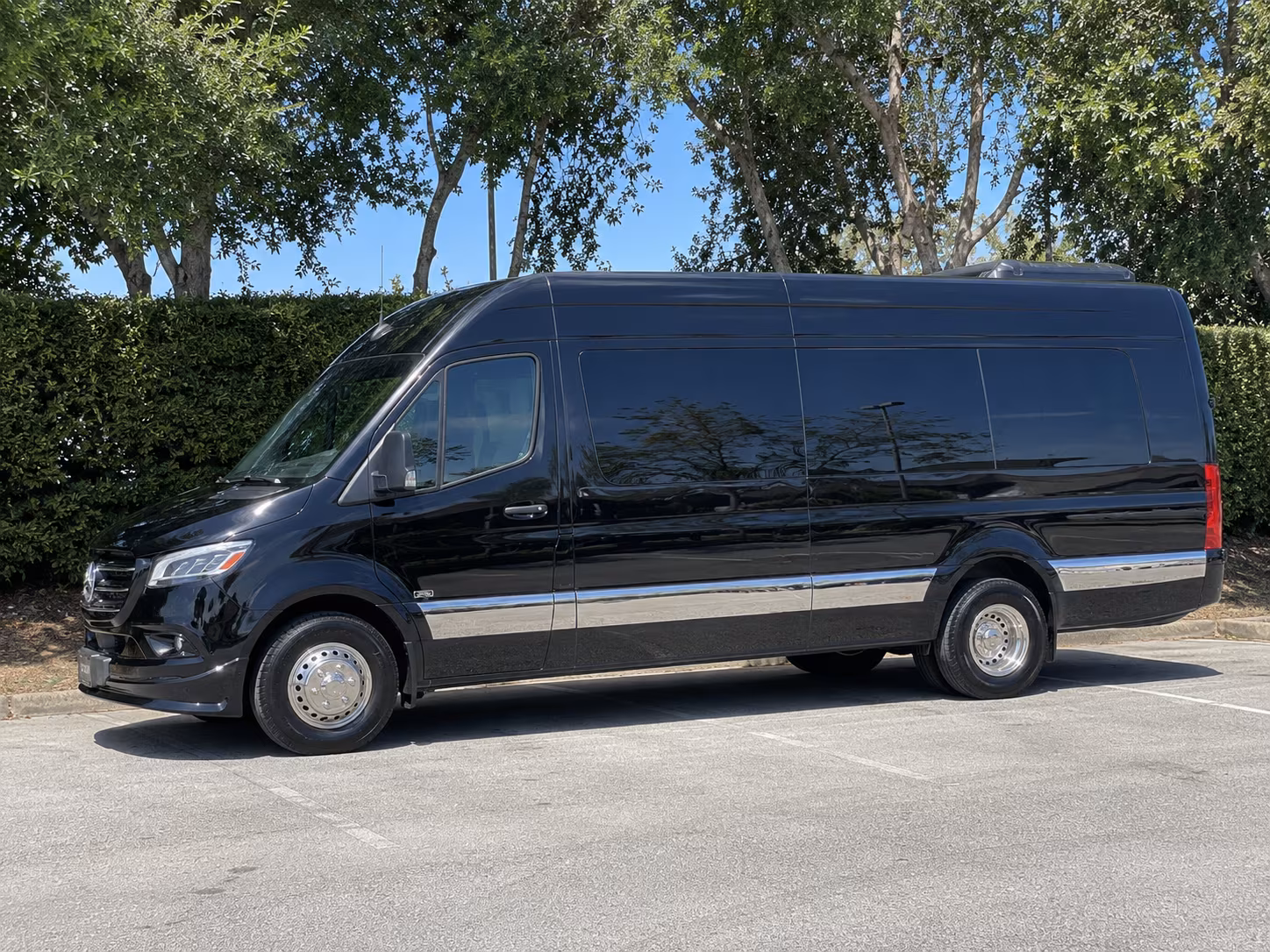 baltimore 15 passenger sprinter van