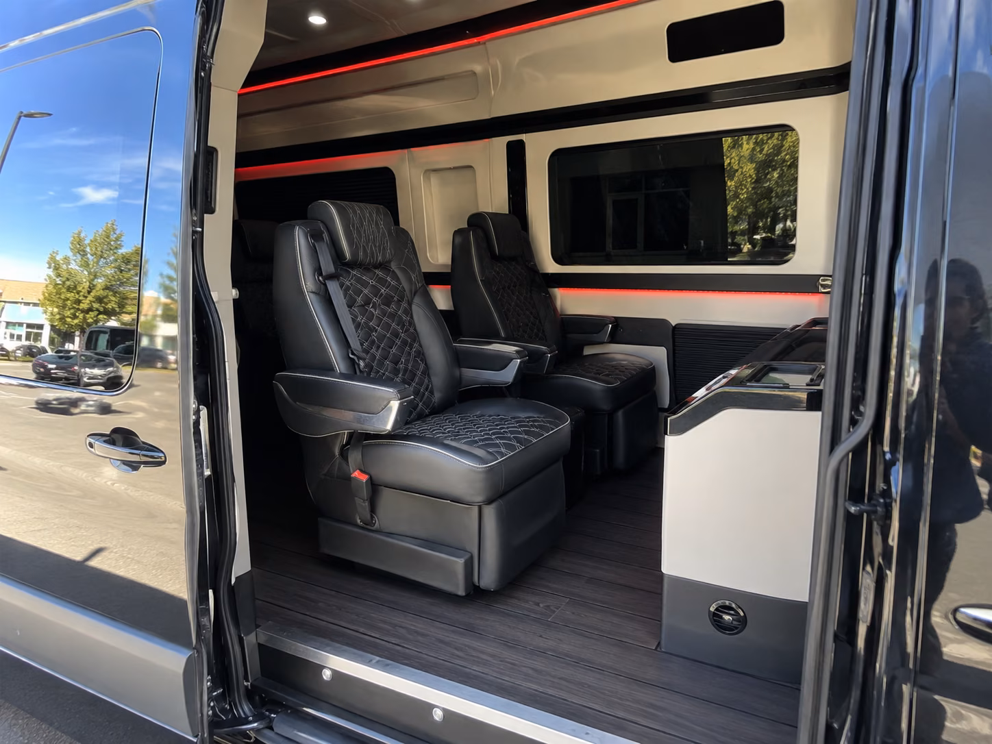 baltimore 8 passenger sprinter van inside