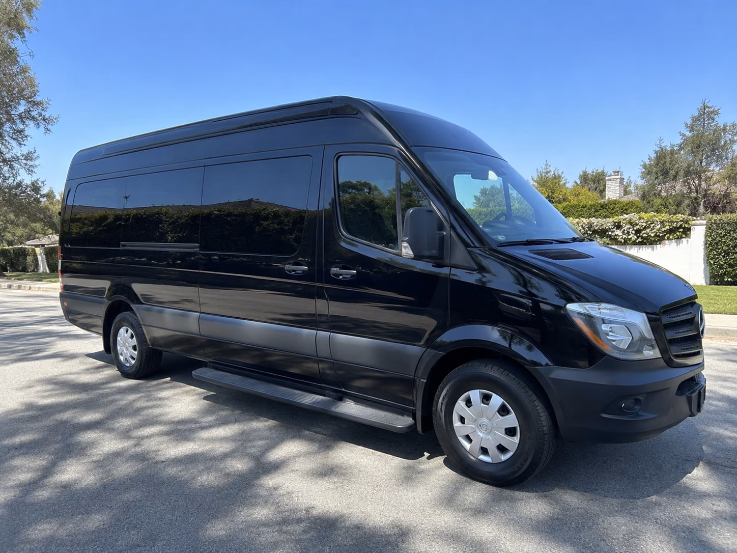 find the perfect transportation for your next airport transfer 3