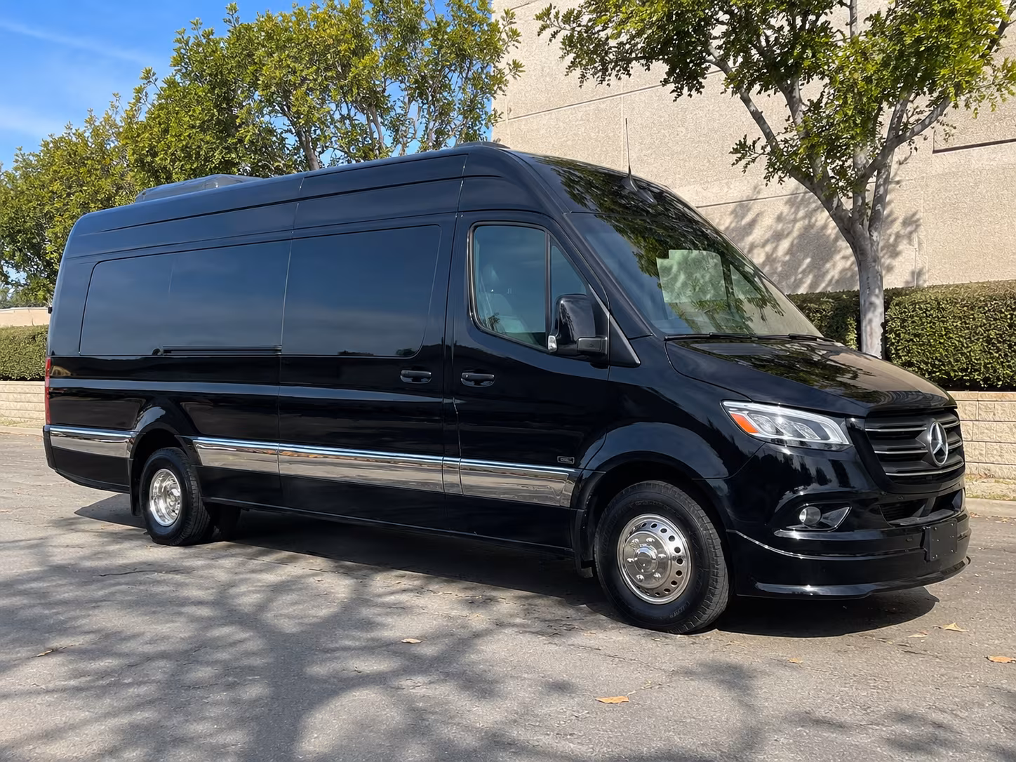 find the perfect transportation for your next airport transfer 5